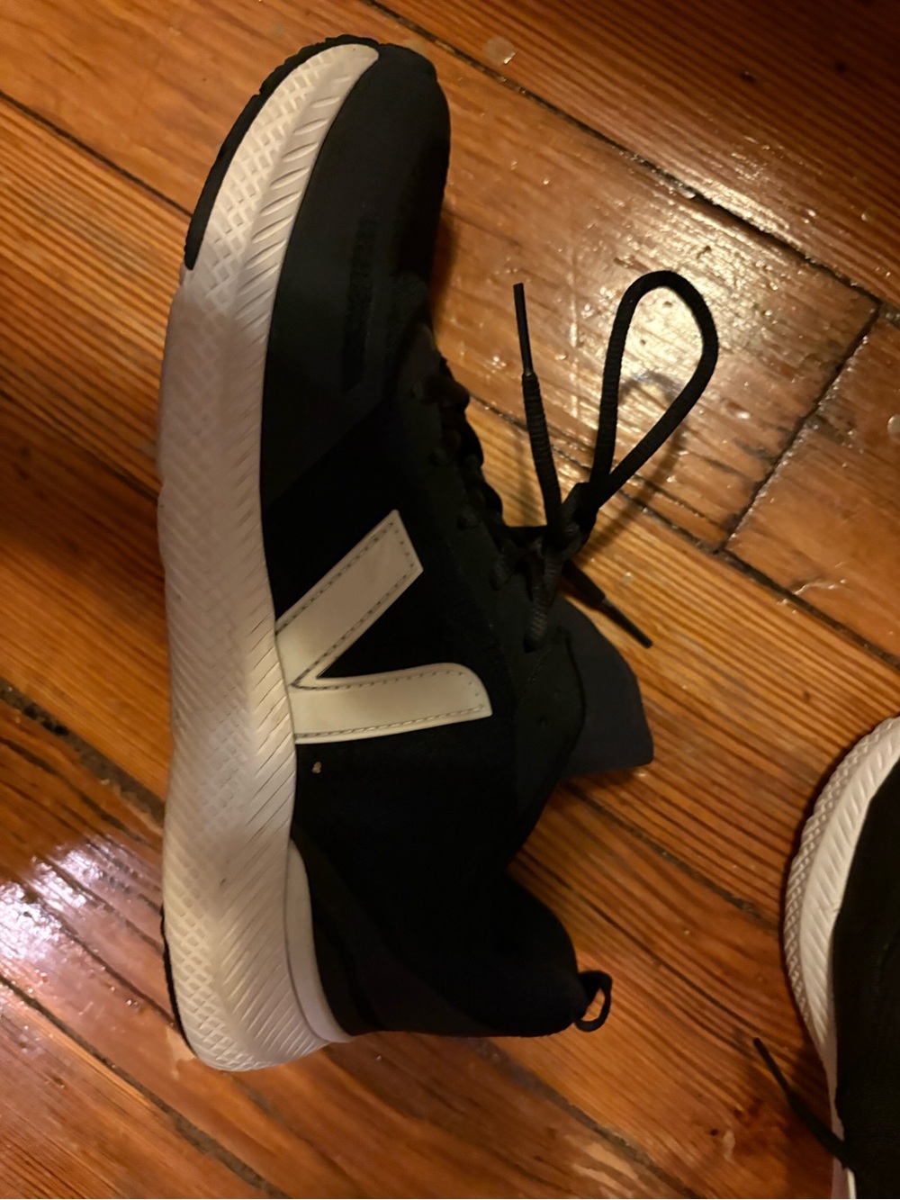 VEJA Women’s Running Shoes Size 9.5
